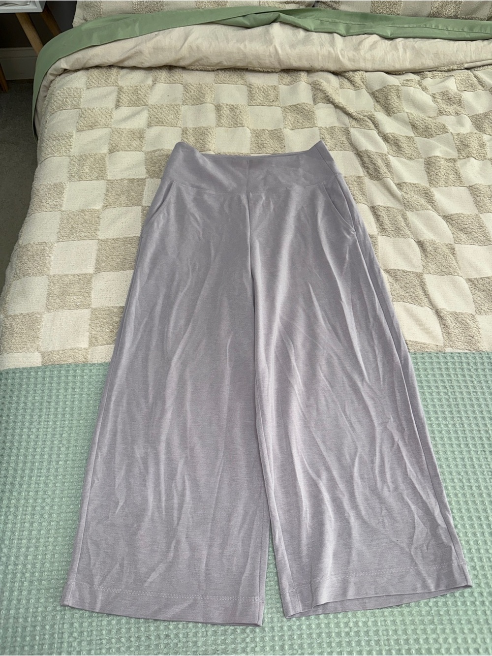 Athleta Seasoft Wide Crop Pant Lavender Purple Medium Tall MT